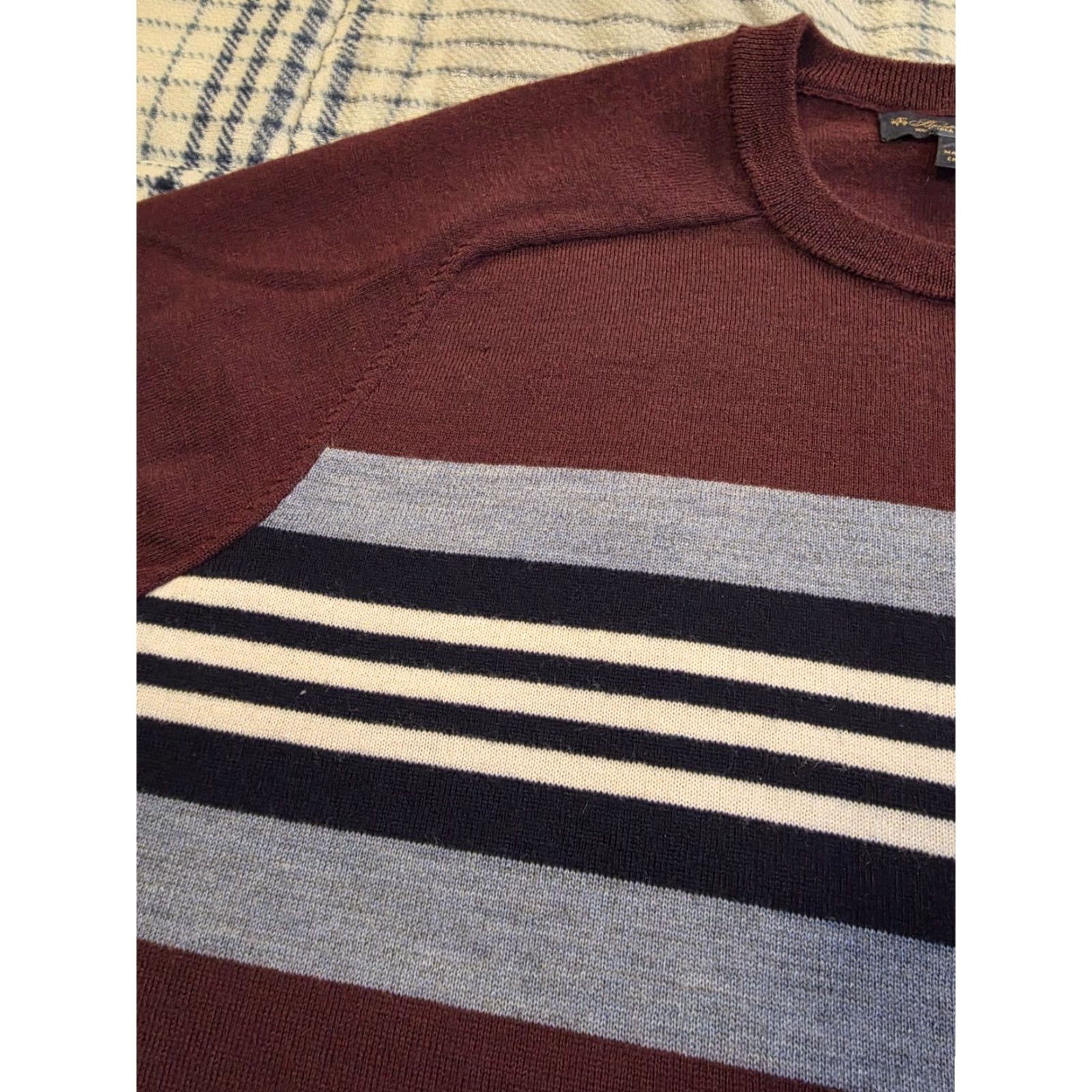 Brooks Brothers BROOKS BROTHERS Sweater Mens L Burgundy Wool Pullover Crew Neck Knit All Seasons Regular Washable Knit-Style Classic Preppy Men’s Pullover Size US L / EU 52-54 / 3 - 4 Thumbnail