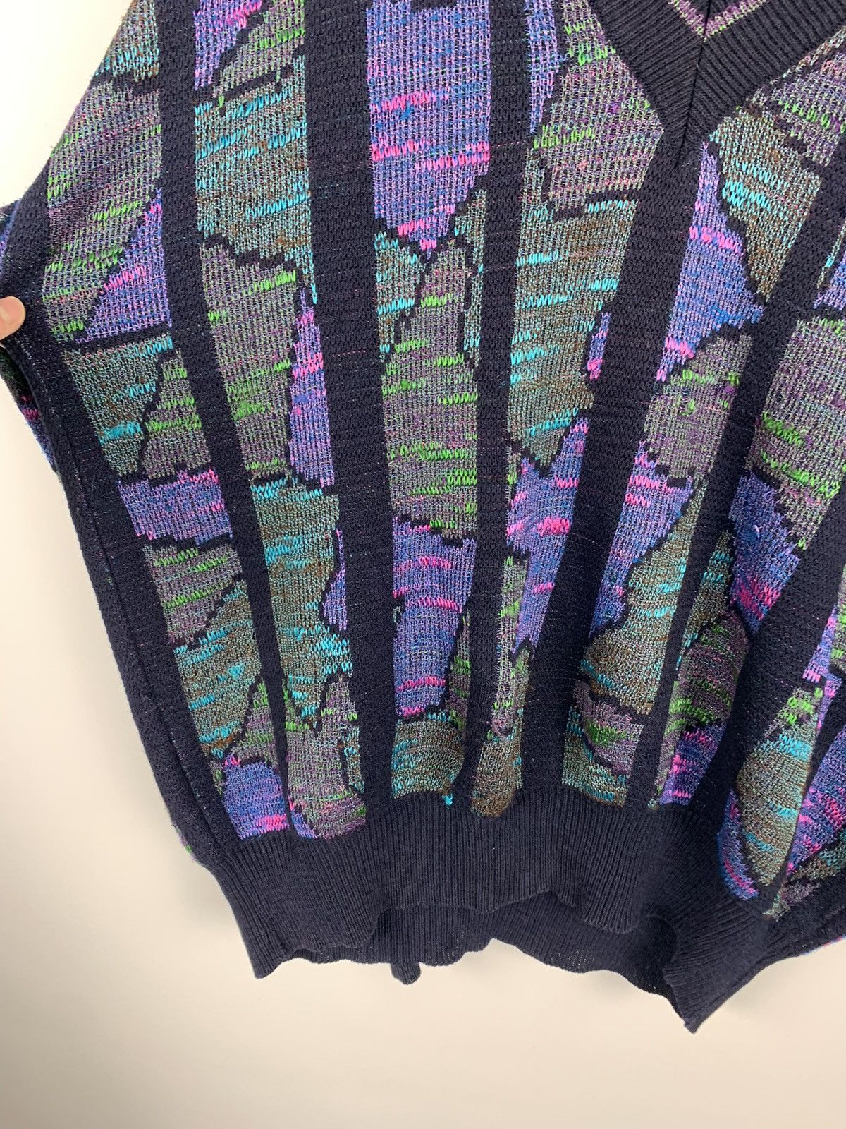 Adidas Vintage Adidas 3D Knit Coloured Sweater V-Neck Size S Purple Size US S / EU 44-46 / 1 - 7 Thumbnail