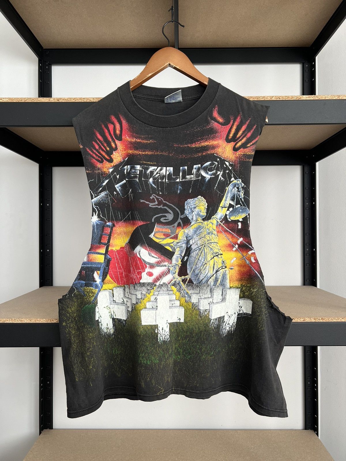 Band Tees Vintage 1991 Metallica Master Of Puppets AOP T-shirt Size US XL / EU 56 / 4 - 1 Thumbnail