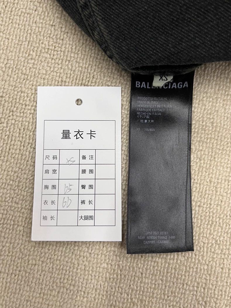 Balenciaga Balenciaga Solid Graffiti Single Breasted Lapel Long Sleev Size US XS / EU 42 / 0 - 5 Thumbnail