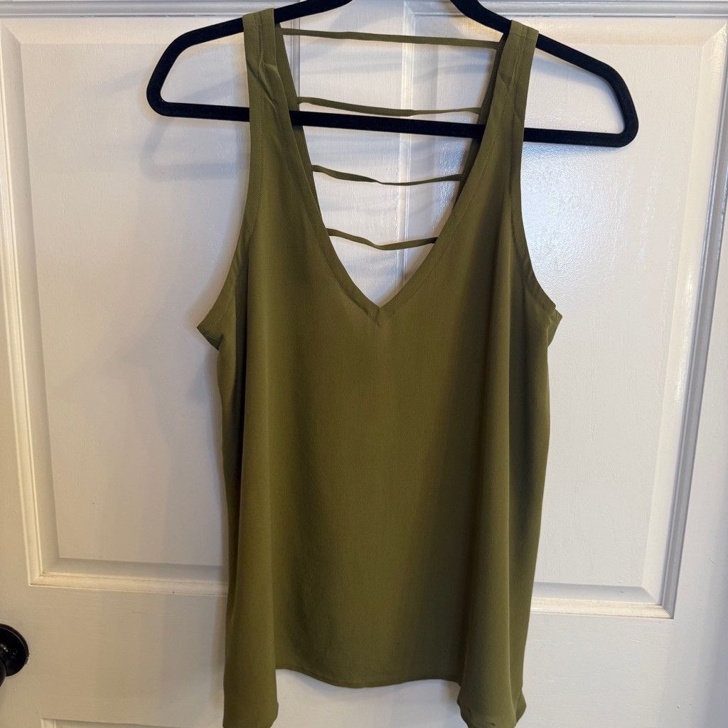 Chaser Brand Women's Chaser Tank dress/top M Olive V tank Size M / US 6-8 / IT 42-44 - 2 Thumbnail