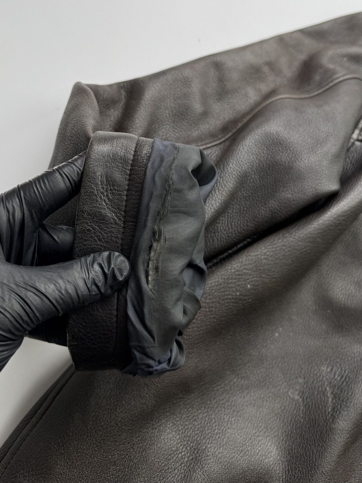 Hugo Boss Hugo Boss Vintage Leather Coat (75) Size US L / EU 52-54 / 3 - 21 Thumbnail