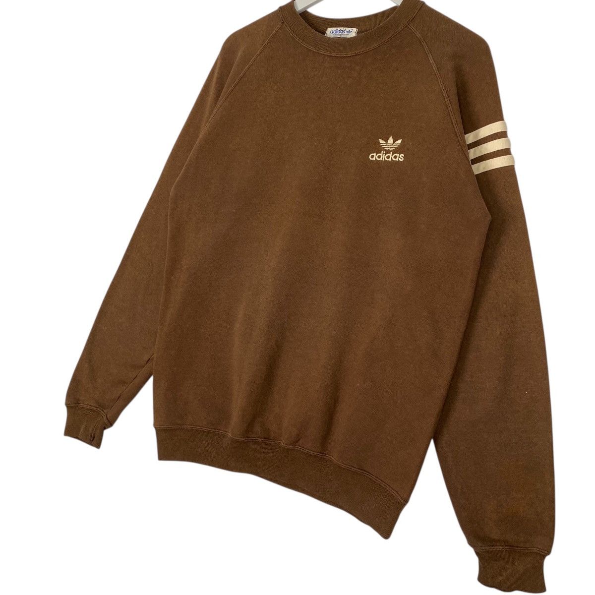 Other Vintage Adidas Small Embroidered Logo Crewneck Sweatshirt Size US M / EU 48-50 / 2 - 2 Thumbnail