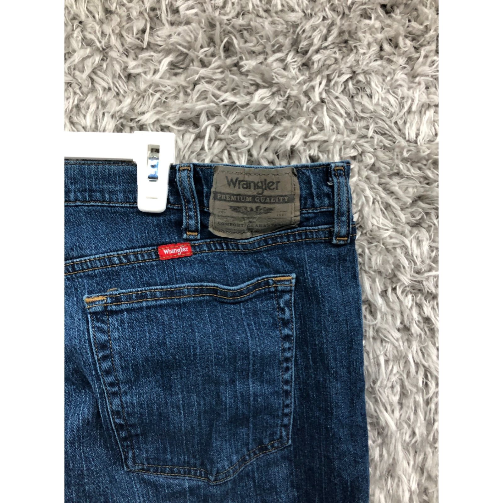 Wrangler Wrangler Jeans 40x32 Mens Mid Rise Straight Leg Dark Wash Blue Denim Shirt? Size US 40 / EU 56 - 6 Thumbnail