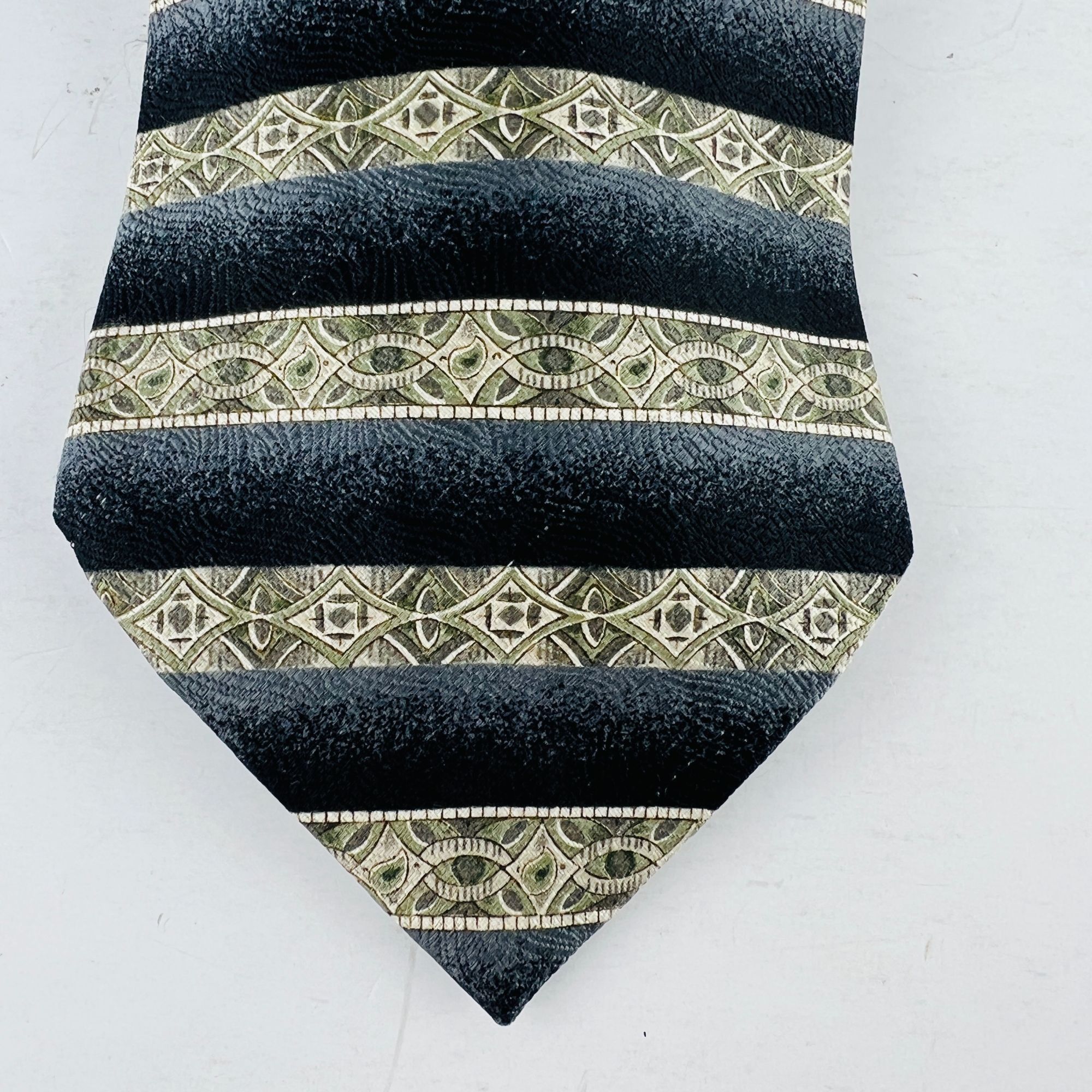 Van Heusen Van Heusen Designer Necktie Tie 100% Silk Size ONE SIZE - 3 Thumbnail