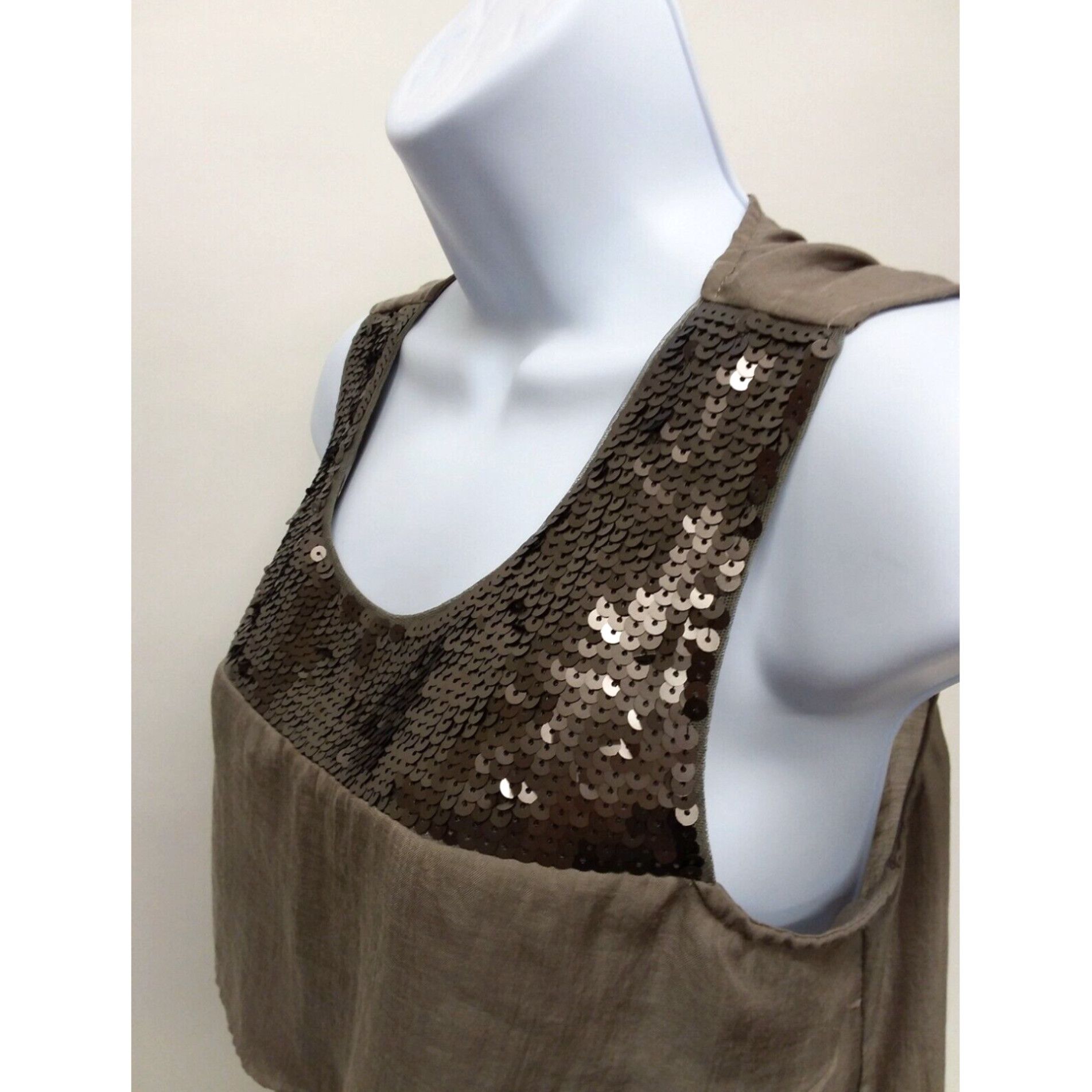 Ann taylor loft sleeveless blouse deals