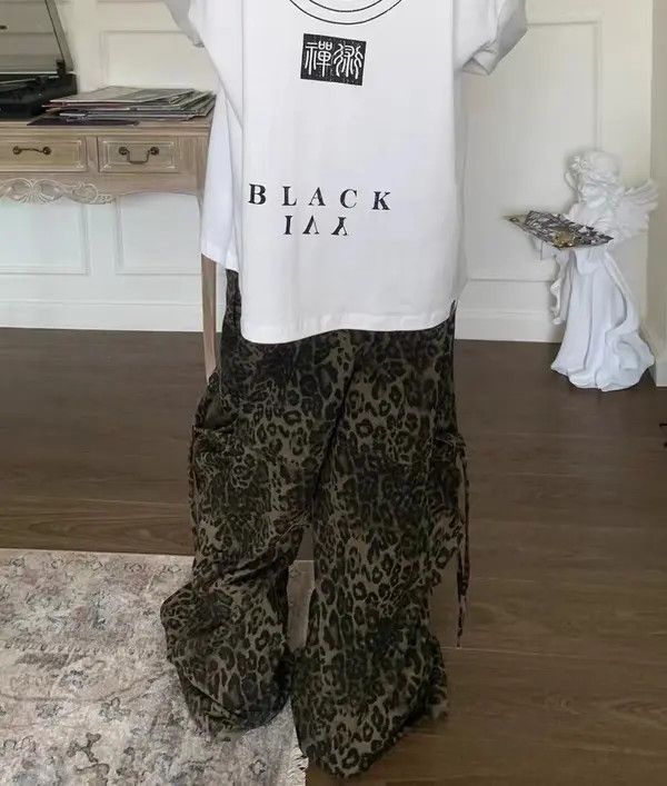 Japanese Brand VIBE Leopard print paratrooper pleated cargo wide-leg pants Size US 32 / EU 48 - 4 Thumbnail