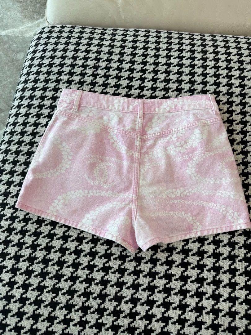 Chanel Chanel 25 Coco Beach Pink Floral Shorts 36 Size 26" / US 2 / IT 38 - 3 Thumbnail
