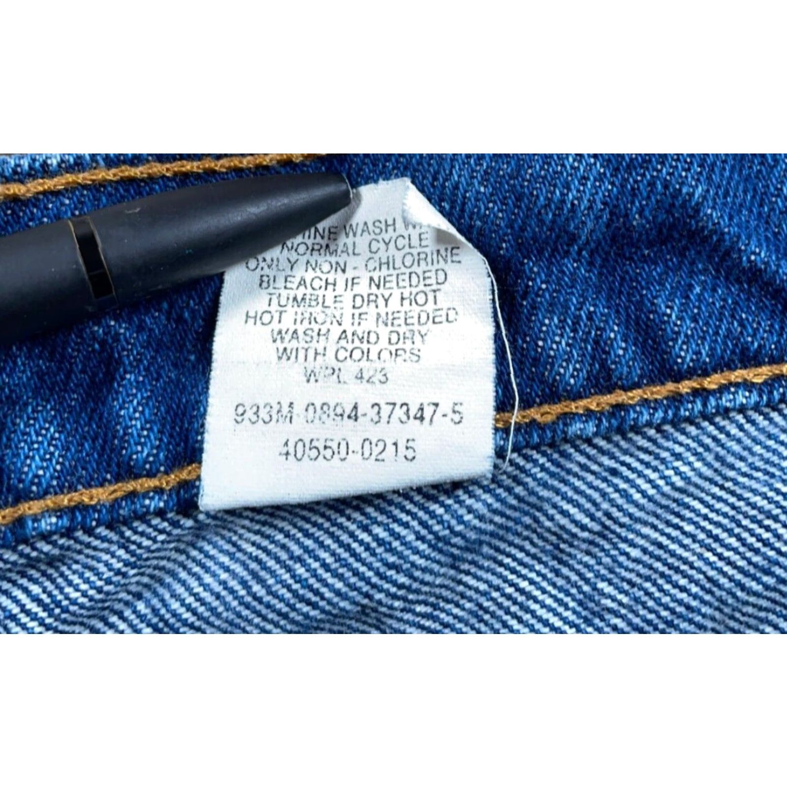 Levi's VINTAGE Levi's 550 Jeans Tapered Fit Men's 36 x 29 Blue Denim 90s Retro Grunge Size US 36 / EU 52 - 5 Thumbnail