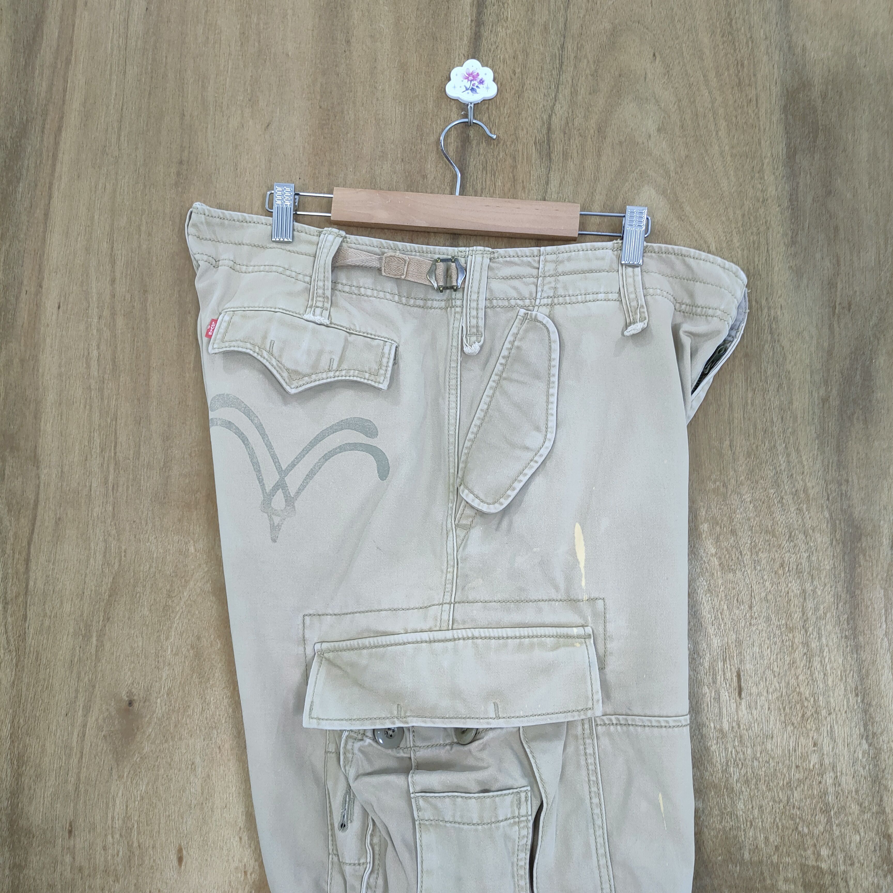 Levi's Vintage Clothing VINTAGE LEVI'S BAGGY CARGO PANTS Size US 35 - 10 Thumbnail