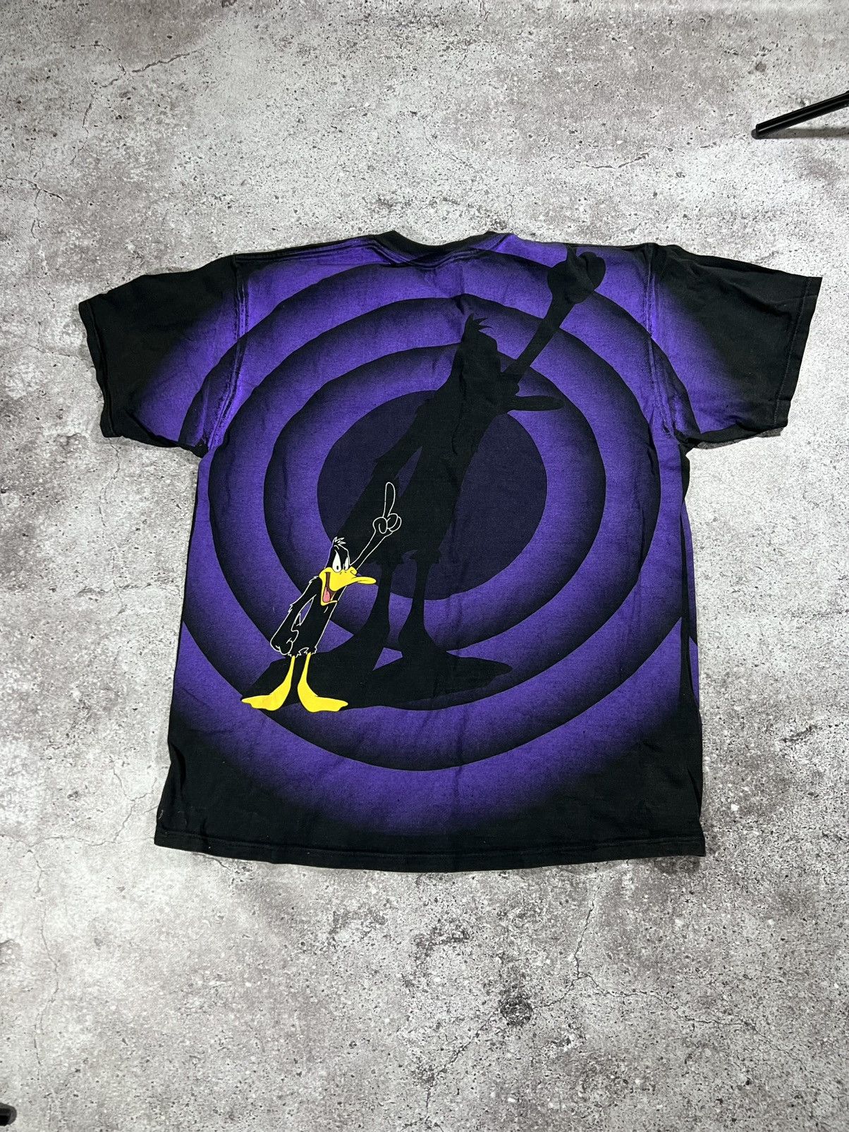 Warner Bros Vintage 1992 Daffy Duck Shadow T shirt Grail tee Size US XL / EU 56 / 4 - 2 Thumbnail