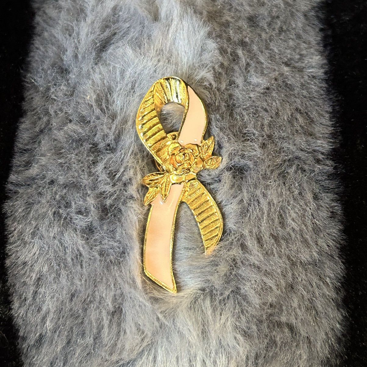 Jewelry Vintage 90s Avon better breast care breast cancer pin Size ONE SIZE - 2 Thumbnail