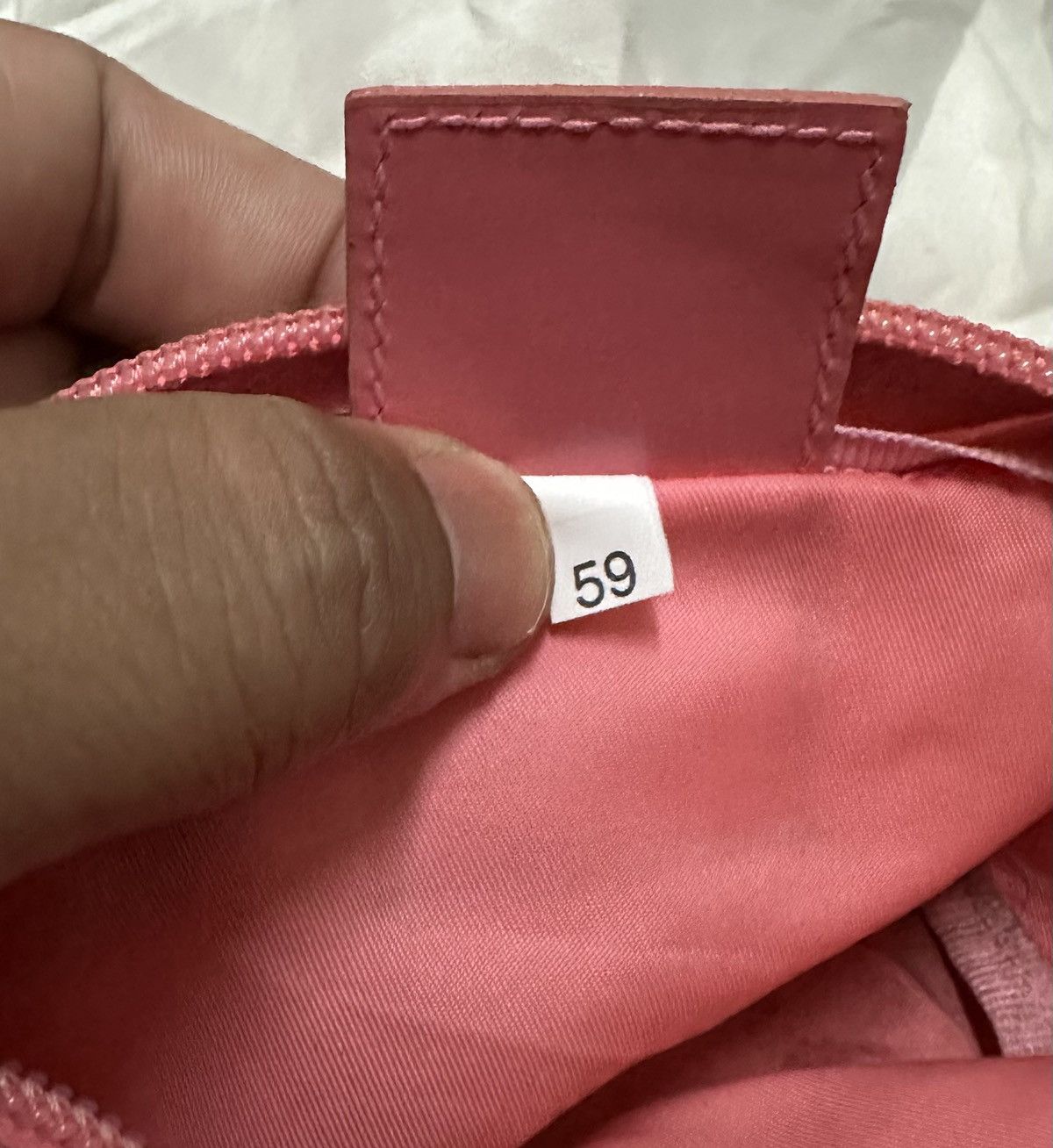 Prada Prada pink Nylon Vela Cosmetic pouch Italy Size ONE SIZE - 4 Thumbnail