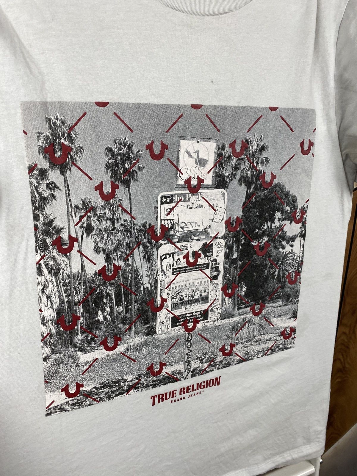 True Religion 🧲T-Shirt True Religion Monogram Boxy Logo Art Tee🧲 Size US S / EU 44-46 / 1 - 2 Thumbnail