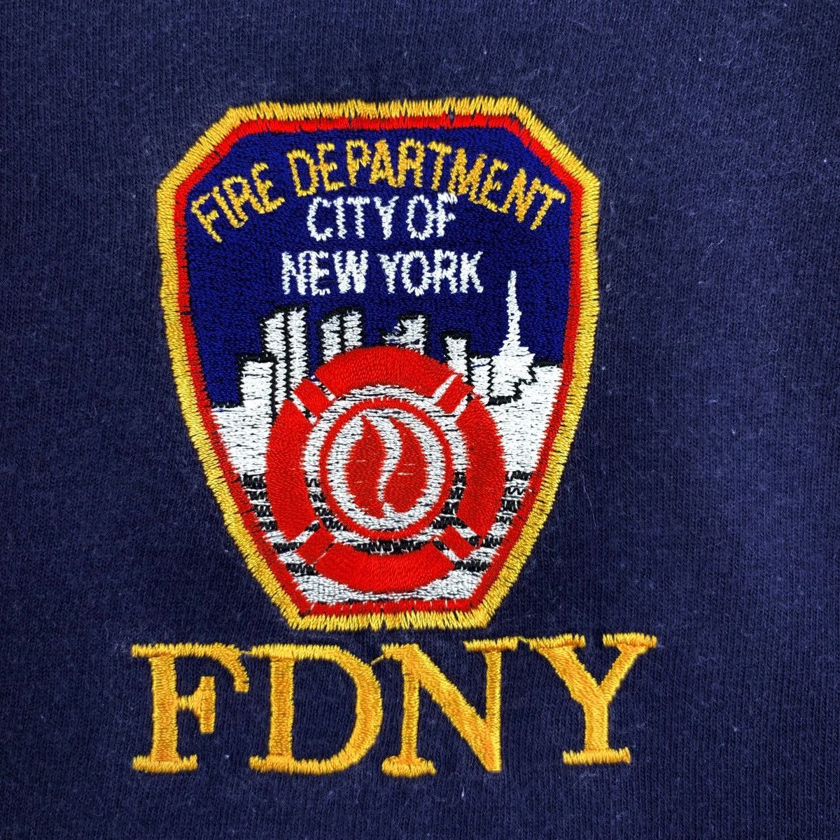 Vintage Vintage FDNY FIRE DEPARTMENT New York Tee Shirt Size US M / EU 48-50 / 2 - 3 Thumbnail