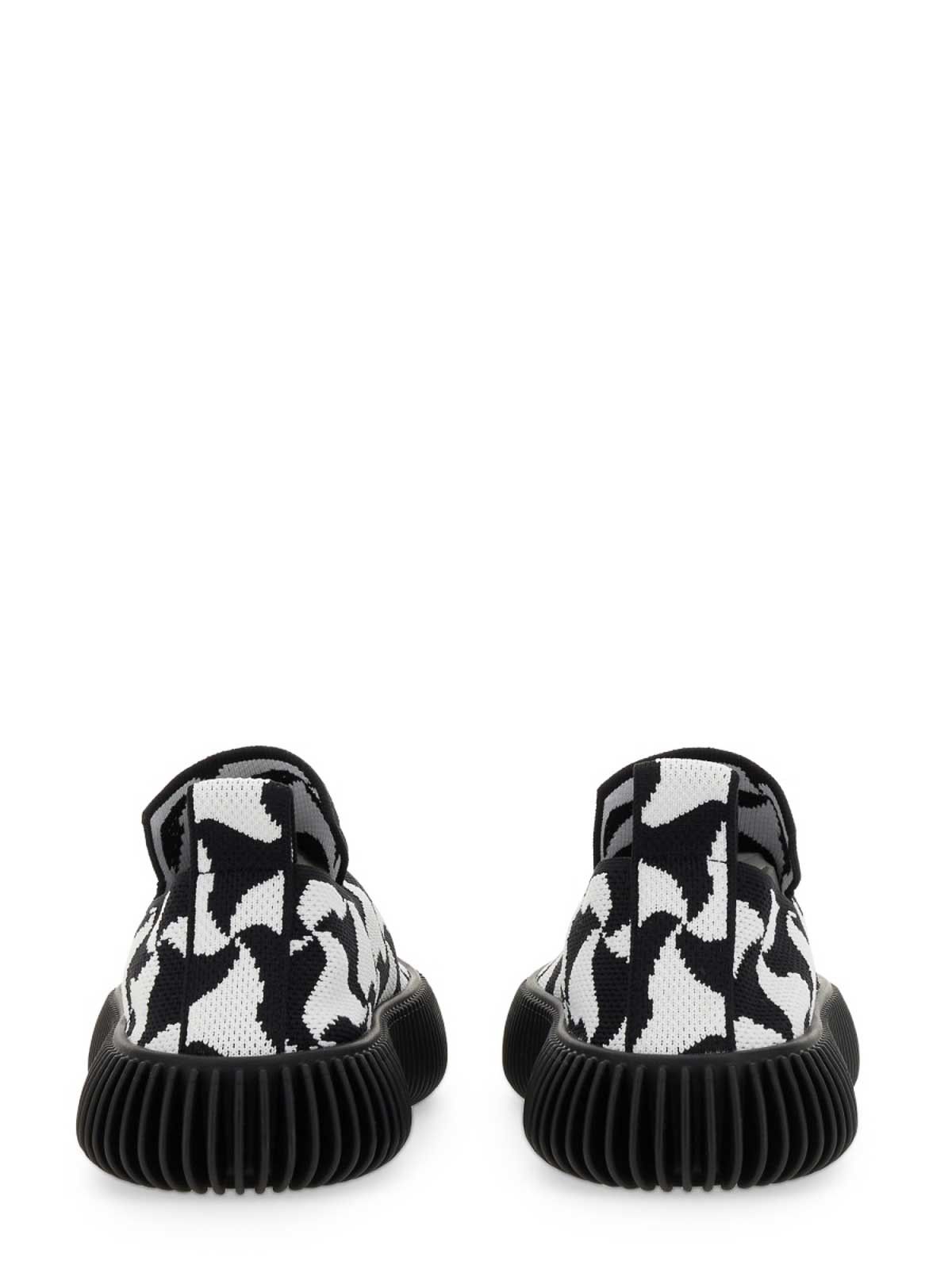 Bottega Veneta o1y0725 Rubber Low-Top Sneakers in Black/White Size US 5 / IT 35 - 3 Thumbnail