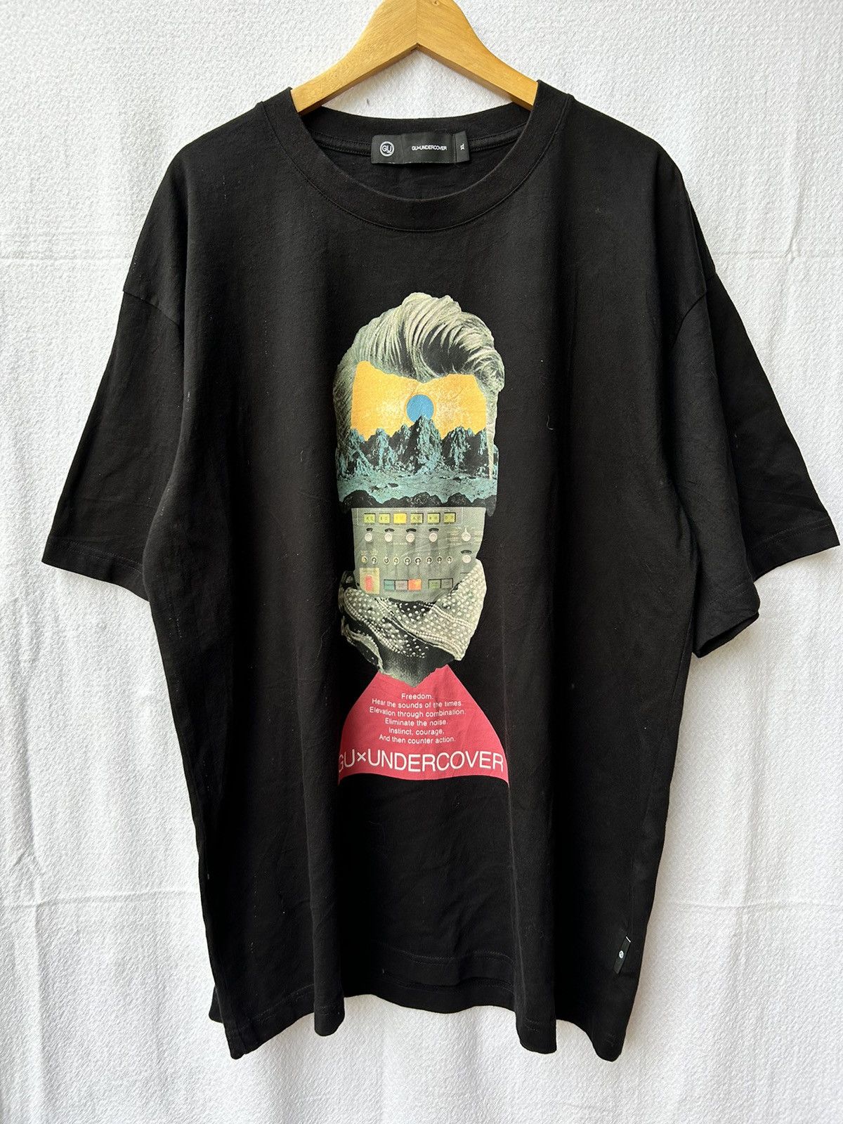 GU × Jun Takahashi × Undercover 💸BINDINGOFFER💸GU x UNDERCOVER Tee Size US XL / EU 56 / 4 - 1 Thumbnail
