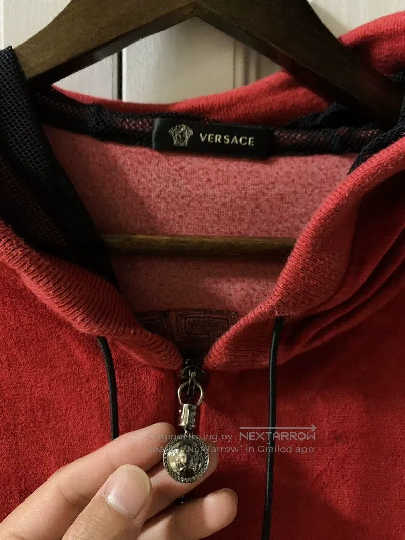 Versace Versace Velvet Medusa embroidered patterned hoodie Size US XXL / EU 58 / 5 - 4 Thumbnail