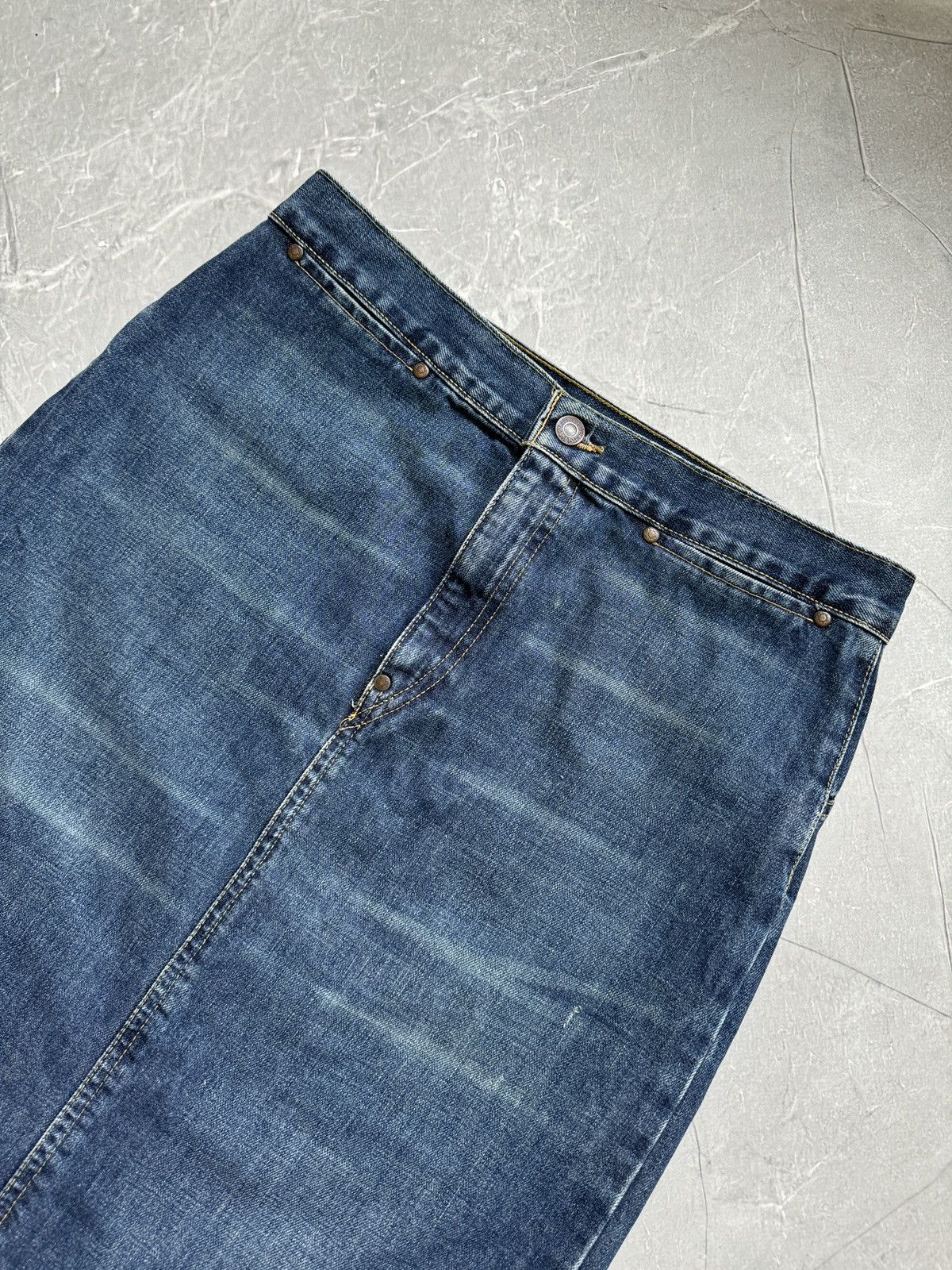 Levi's Vintage Clothing Vintage Levis Back Buckle Denim Midi Skirt Size 30" / US 8 / IT 44 - 11 Thumbnail
