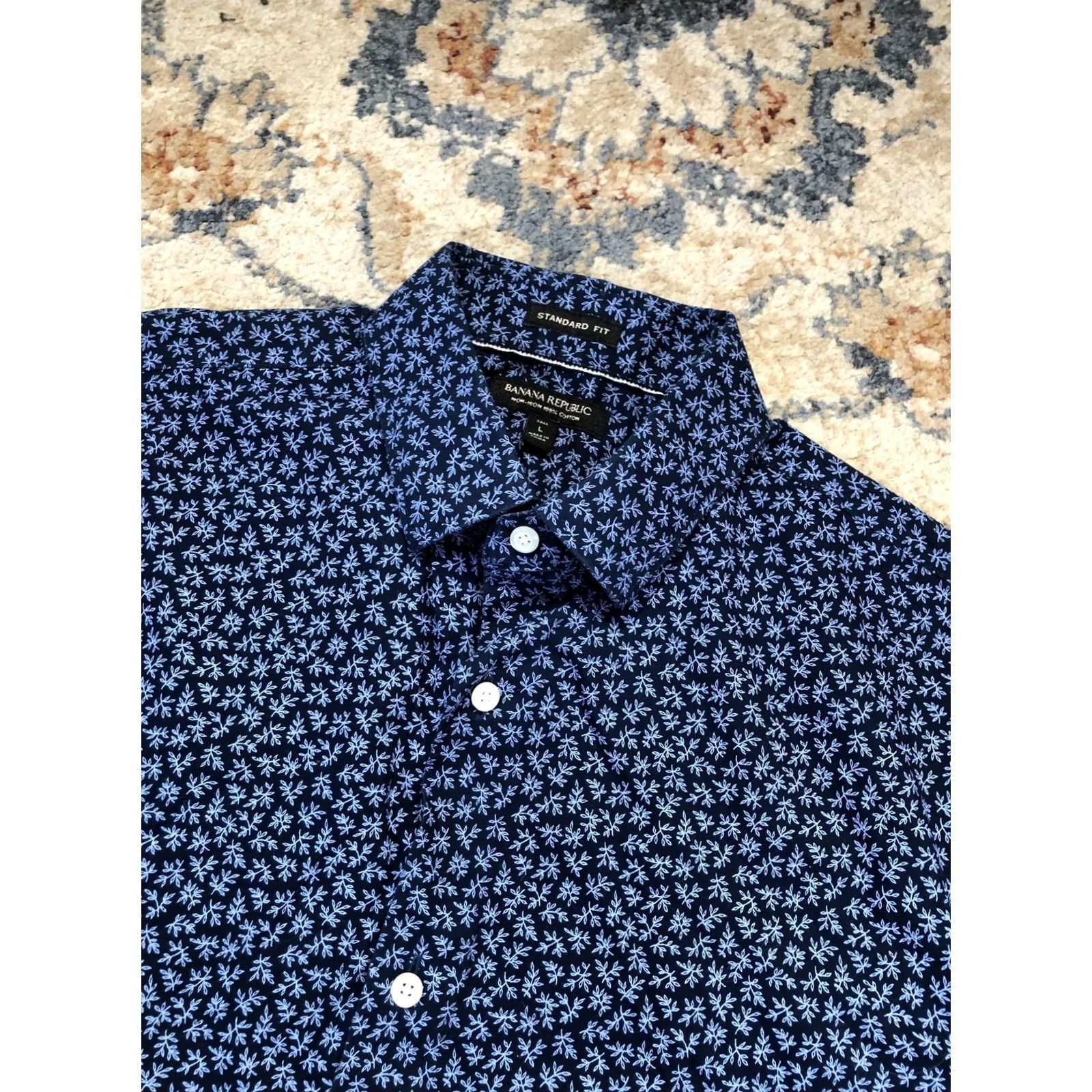 Banana Republic Banana Republic Shirt Mens LT Blue Floral Non Iron Long Sleeve Button Up Size US L / EU 52-54 / 3 - 7 Thumbnail