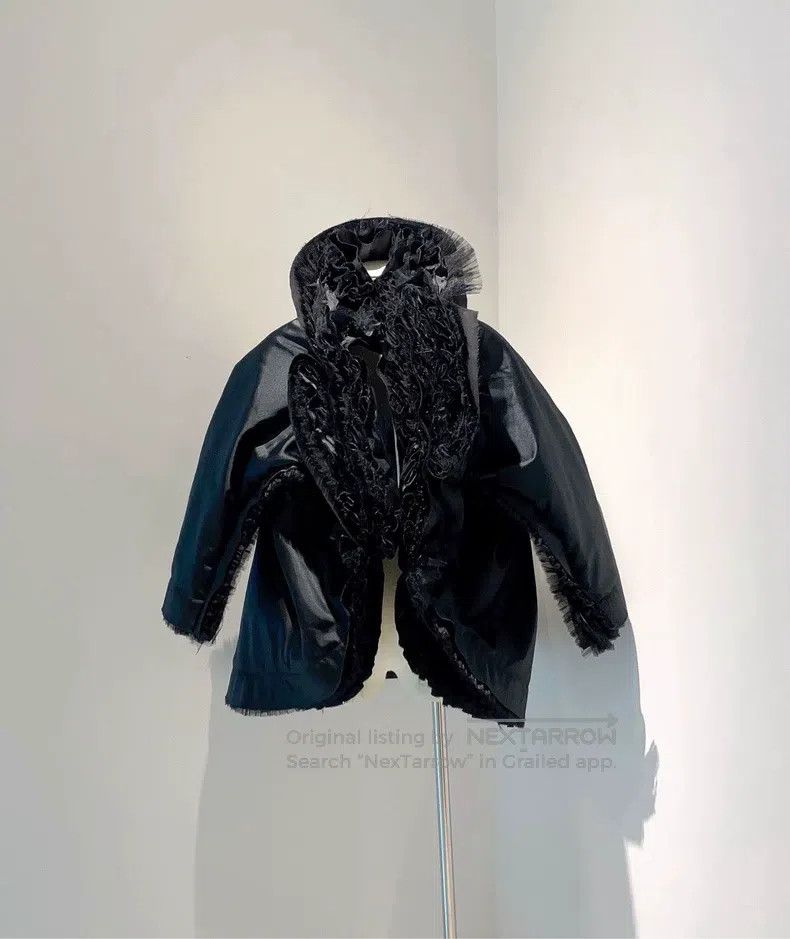 Comme des Garcons Comme Des Garcons Lace flower cotton cape Size M / US 6-8 / IT 42-44 - 1 Thumbnail