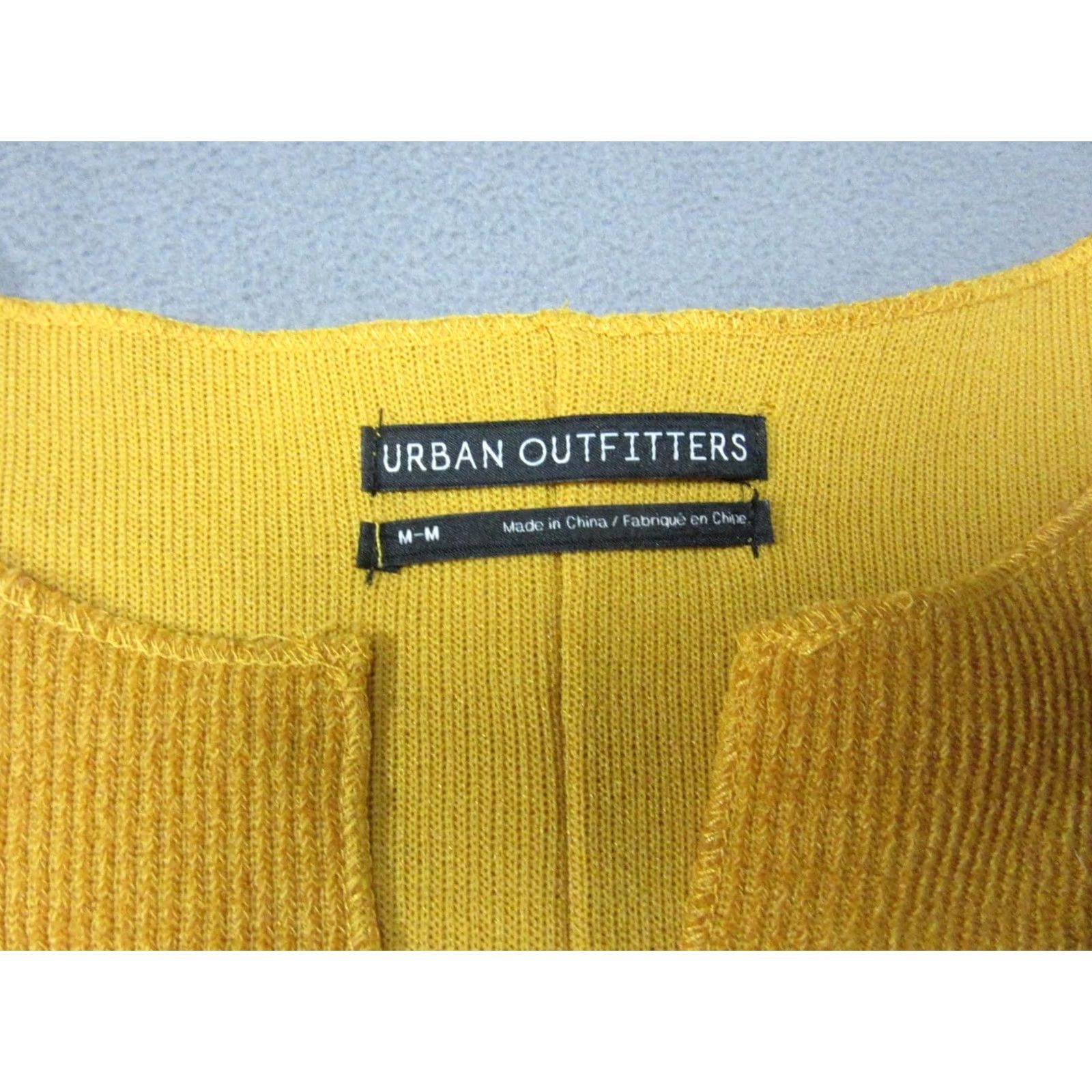 Urban Outfitters Urban Outfitters Sweater Womens Medium Yellow Boxy Cropped Knit Pullover Top Size M / US 6-8 / IT 42-44 - 3 Thumbnail