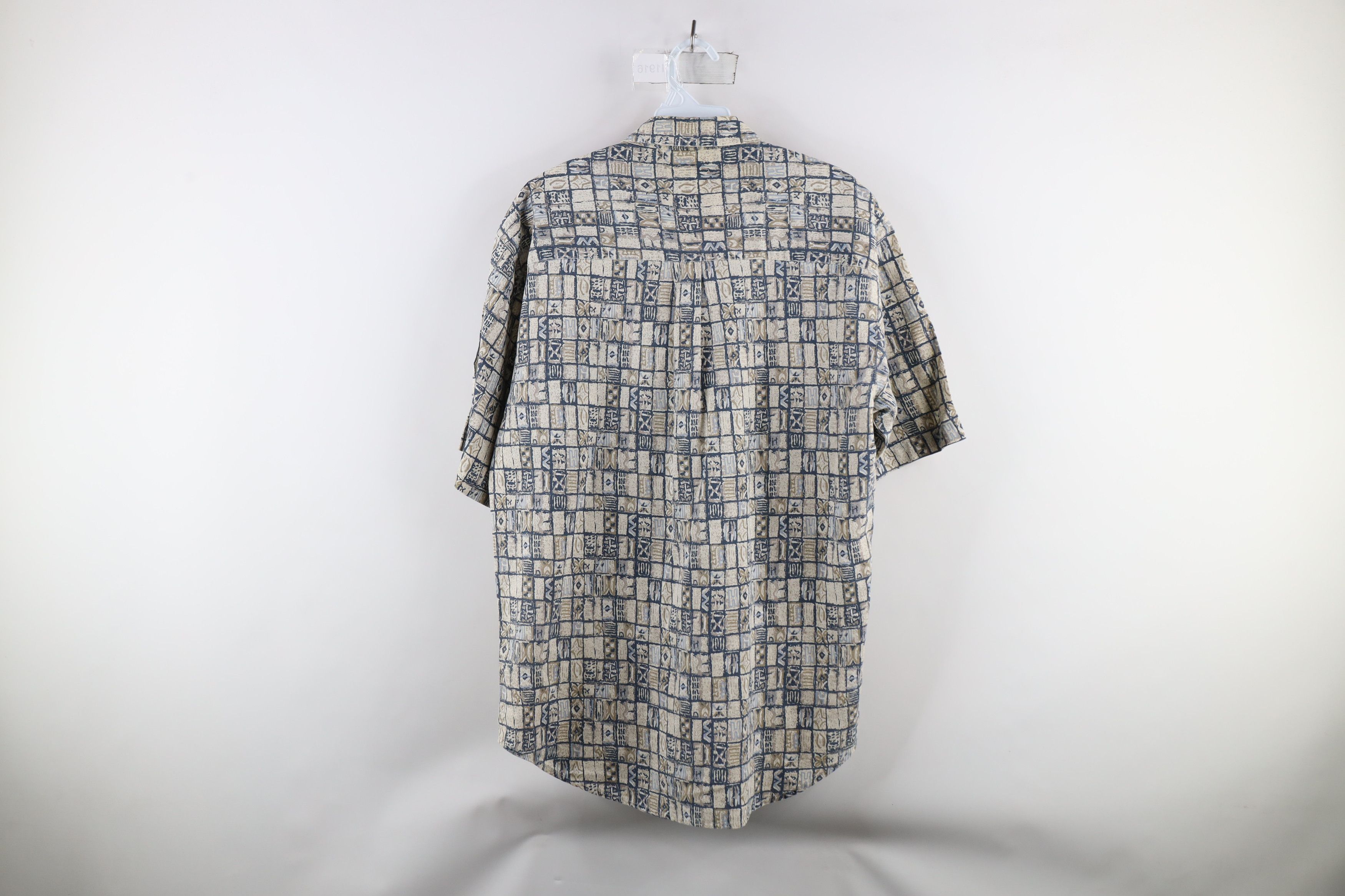 Vintage Vintage 90s Streetwear Geometric Beach Hawaiian Button Shirt Size US L / EU 52-54 / 3 - 9 Thumbnail