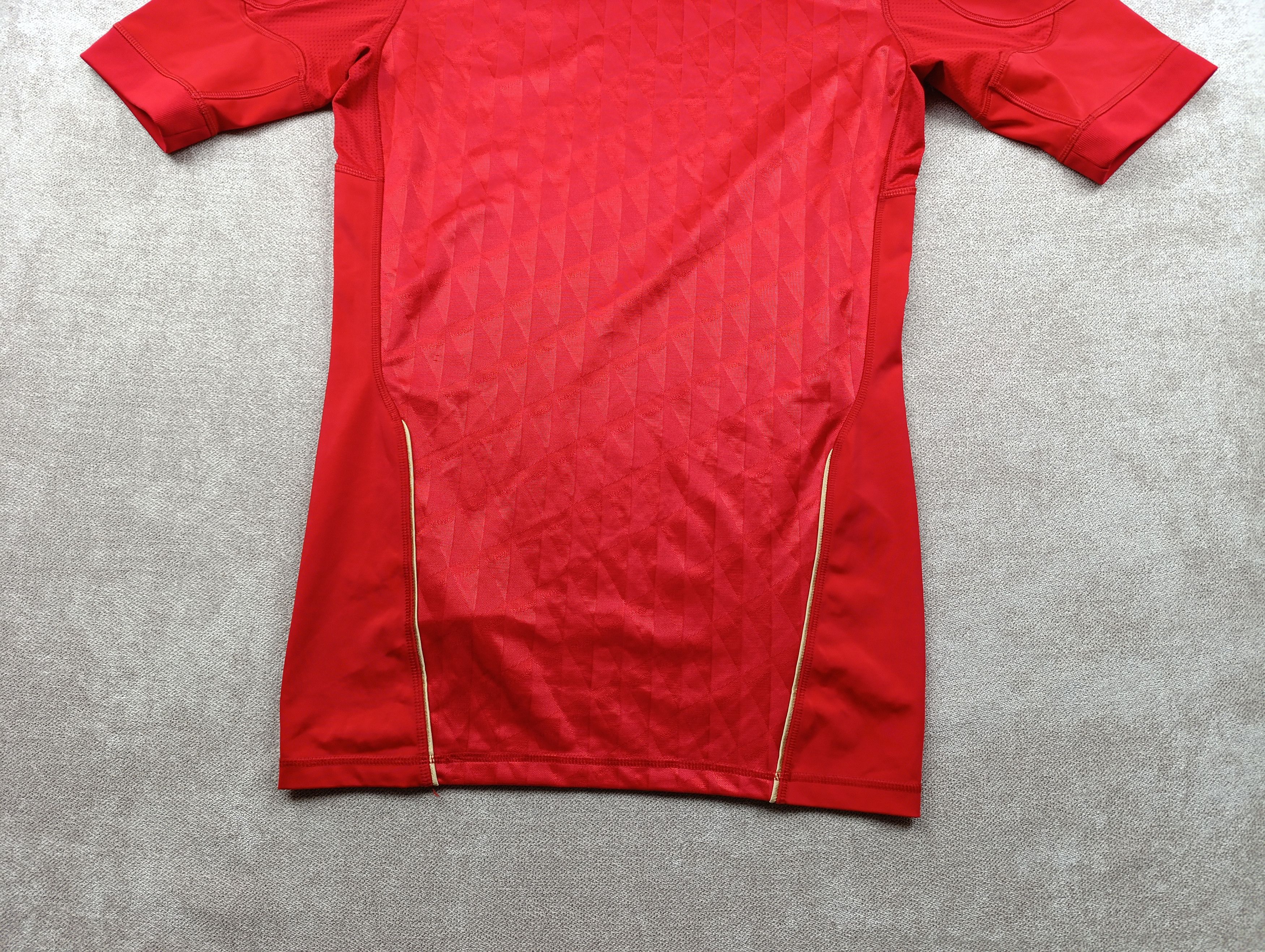 Adidas Adidas Liverpool 2010-12 Home Football Shirt Soccer Jersey Size US M / EU 48-50 / 2 - 13 Thumbnail