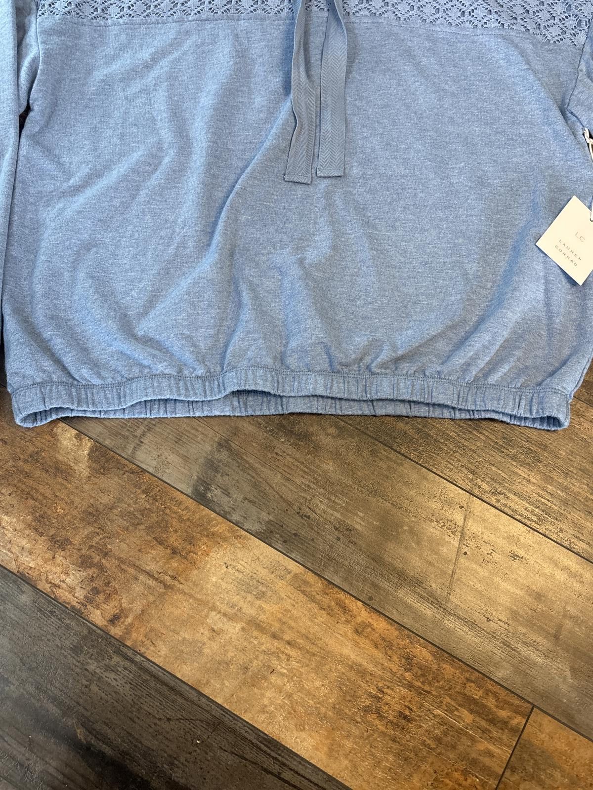 Lauren Conrad Lauren Conrad Medium Gray Hoodie with Embroidered Detail Size M / US 6-8 / IT 42-44 - 5 Thumbnail