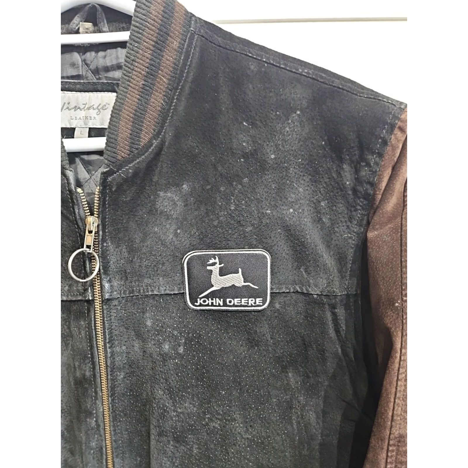 Vintage VINTAGE John Deere Leather Suede Letterman Varstiy Jacket Mens L Brown Leather Full Zip Farm Trucker Style 90s-Model Mens Size US L / EU 52-54 / 3 - 2 Thumbnail