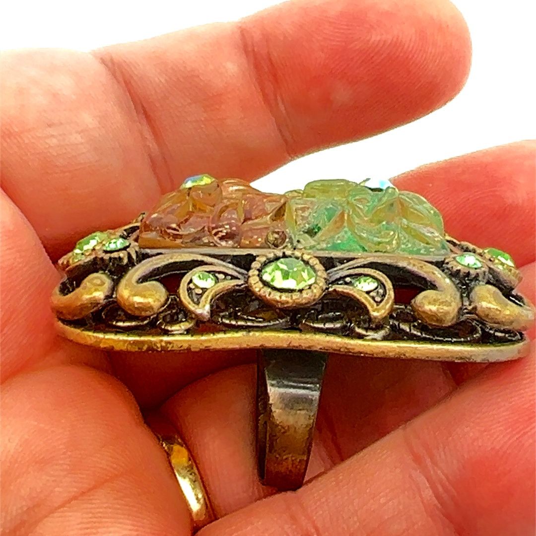 & Other Stories Vintage Green Blue Rhinestone Ring Huge Molded Flower Center Size ONE SIZE - 11 Thumbnail