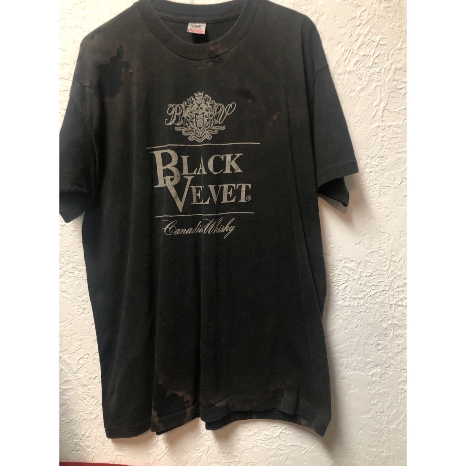 Velvet VINTAGE Faded Black Velvet Canadian Whiskey T Shirt XL Men Velvet Black Sun Liquor Adult XL T-Shirt Mens Size US XL / EU 56 / 4 - 2 Thumbnail