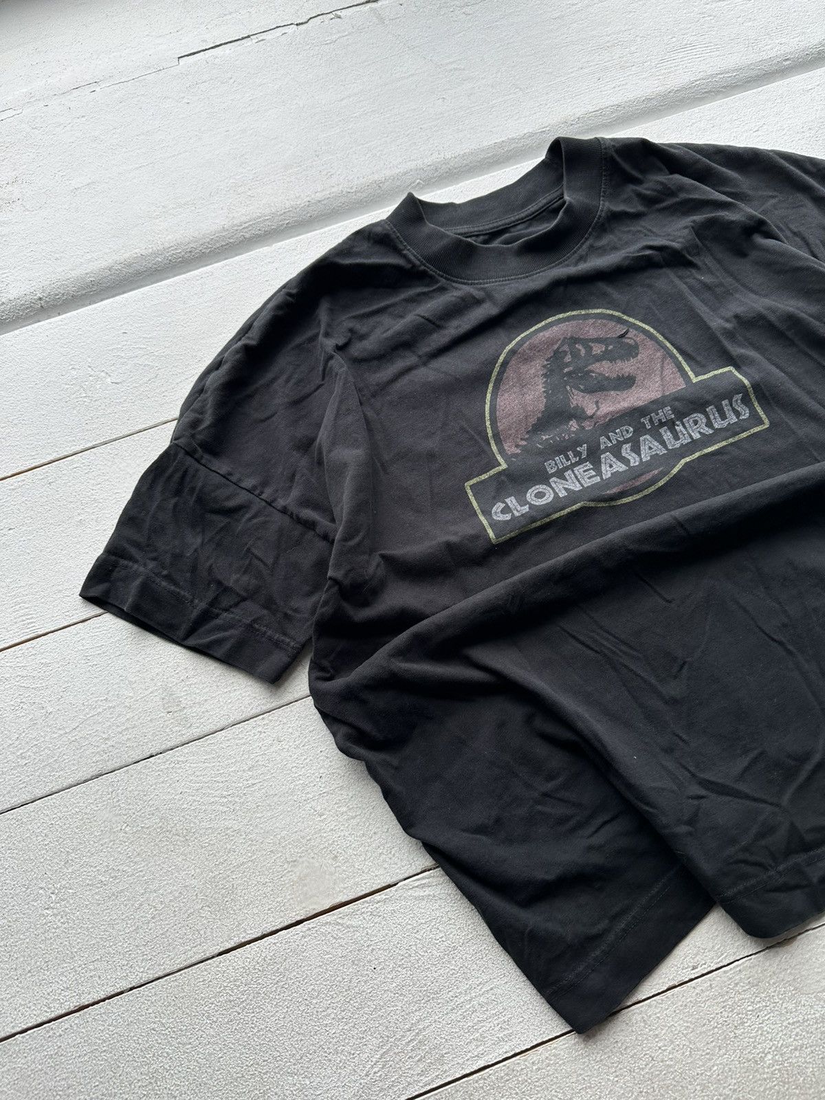 Other Rare🚨Jurassic Park Tee Movie T shirt billy and cloneasaurus Size US M / EU 48-50 / 2 - 2 Thumbnail