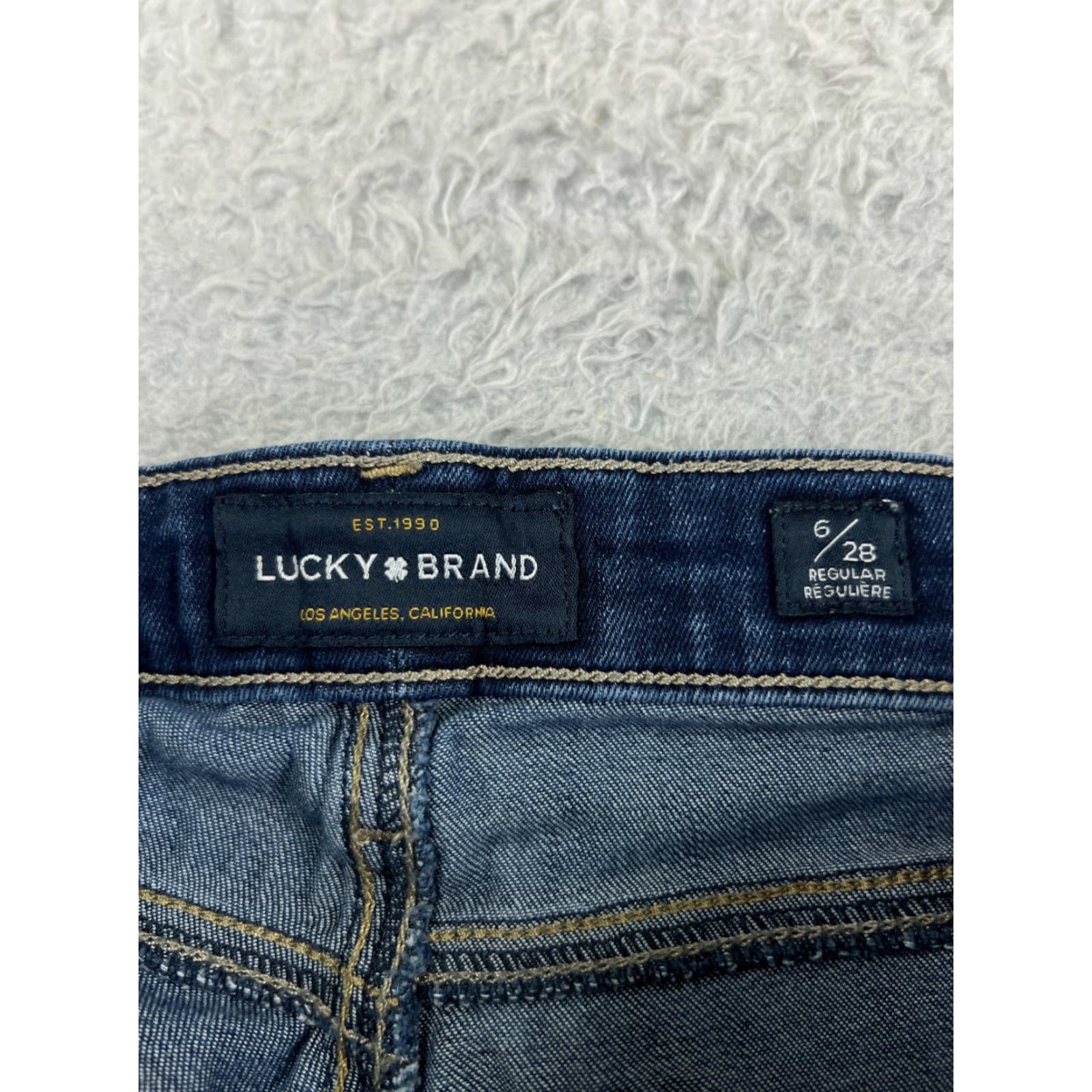 Lucky Brand Lucky Brand Jeans Women 6 Blue Denim Skinny Mid Rise 27x27 - USA 5-Pocket Button Zip Crop Pattern Dark Wash - Vintage Shirt? Size 28" / US 6 / IT 42 - 6 Thumbnail