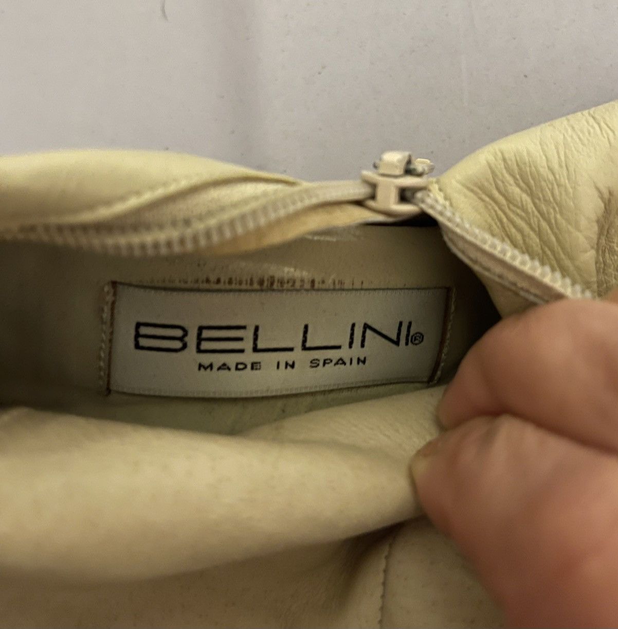 Vintage Bellini Cream And Brown Heeled Boots With Sleek Sihouette Size US 7 / IT 37 - 7 Thumbnail