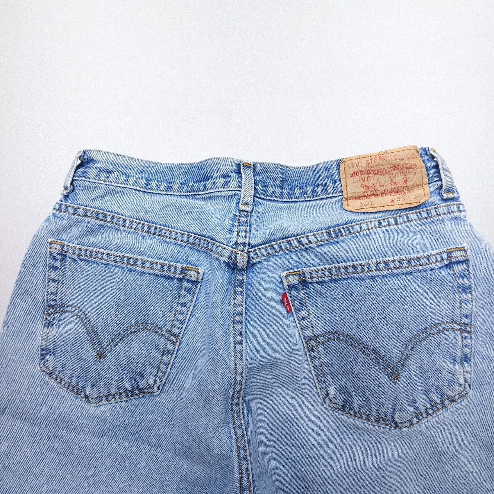 Levi's VINTAGE Levi's 560 Jeans Mens 33x34 Light Blue Denim 90s USA Baggy Relaxed Comfortable Pockets Size US 33 - 3 Thumbnail