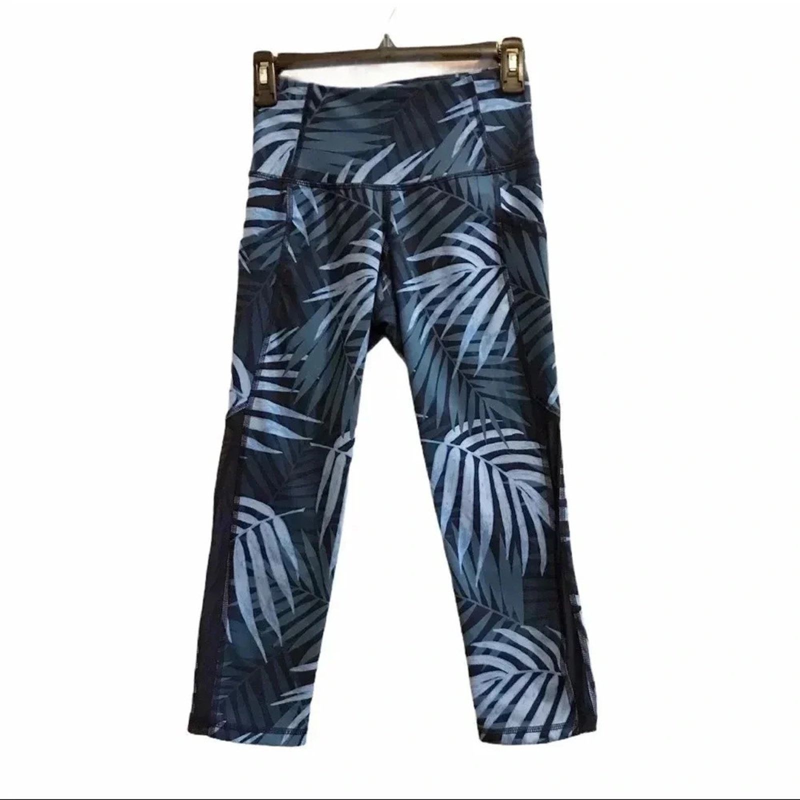 Old Navy Old Navy Active Go Dry Palm Leaf Cropped Mesh Leggings Sz S Size 26" / US 2 / IT 38 - 1 Thumbnail