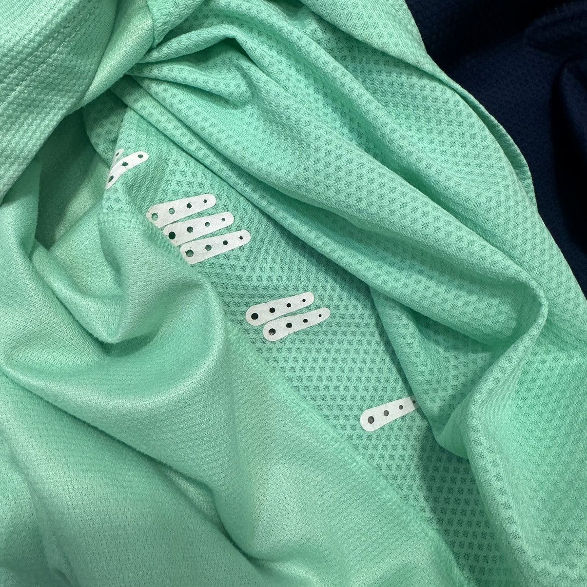 Nike Barcelona 13/14 player issued/worn training top Size US L / EU 52-54 / 3 - 6 Thumbnail