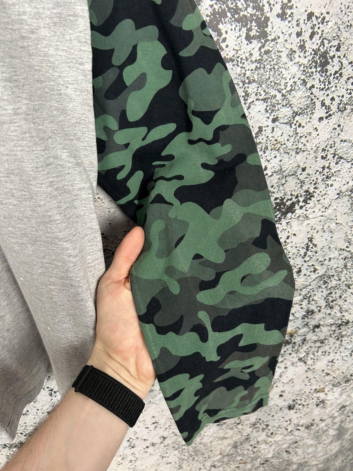 Nike Vintage Nike Camo Longsleeve Swoosh Streetwear Retro 90s Size US M / EU 48-50 / 2 - 4 Thumbnail