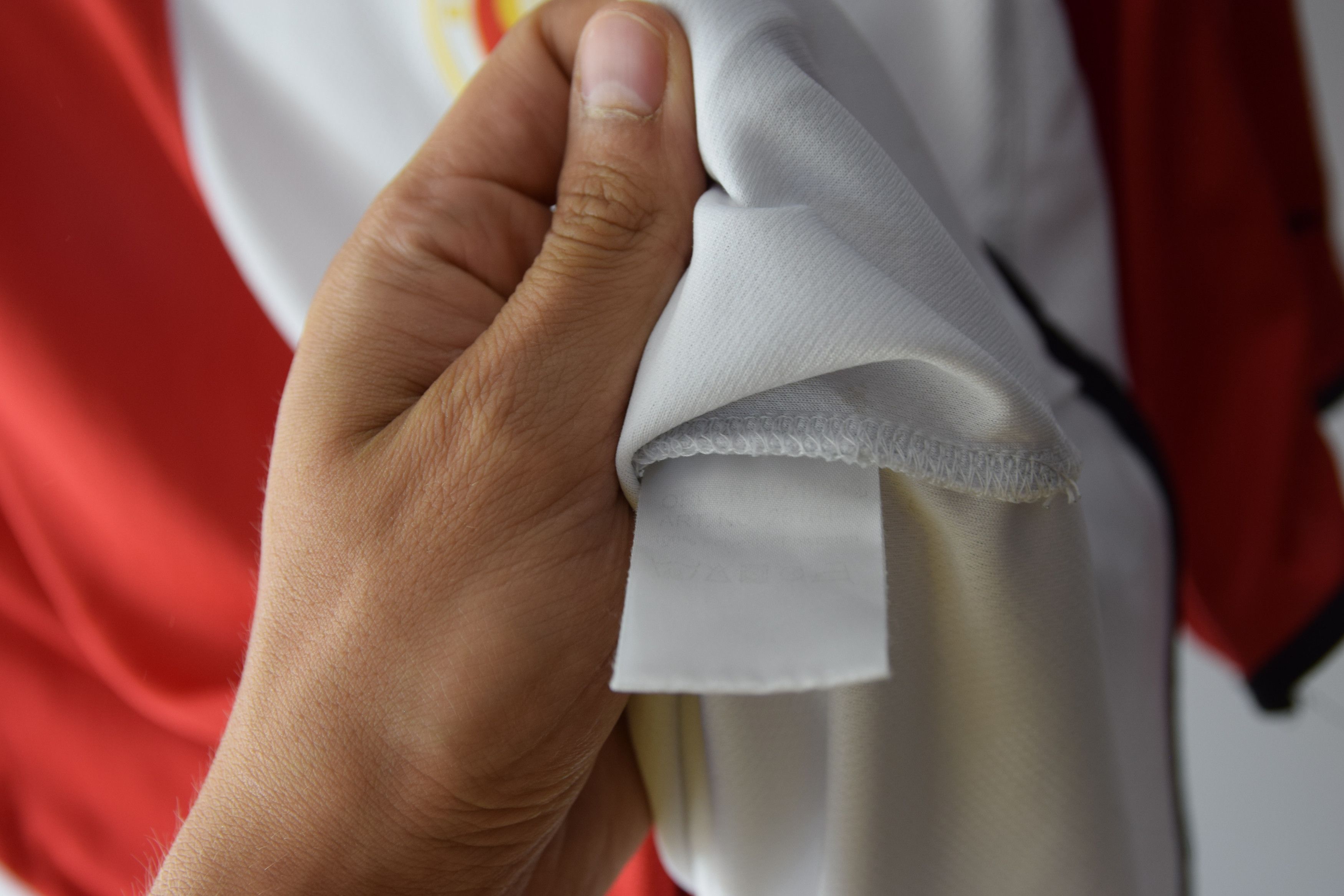 Umbro × Vintage Boldklubben Skjold Denmark SOCCER JERSEY Umbro size M - L Size US M / EU 48-50 / 2 - 6 Thumbnail