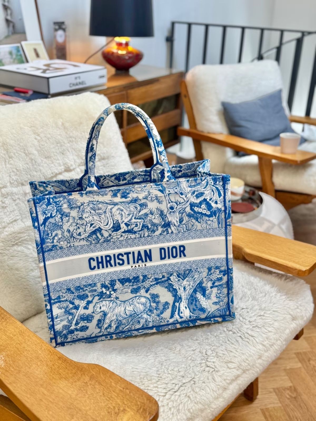 Christian Dior Monsieur Christian Dior Tote Bag DIORIVERA Mykonos Special Edition Size ONE SIZE - 1 Thumbnail