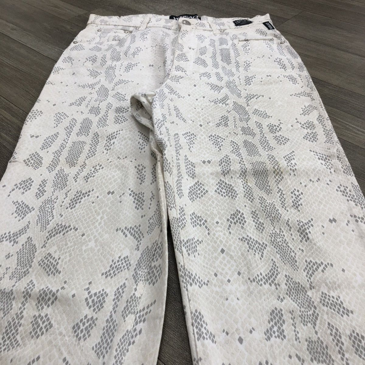 Versace Vintage Versace Jeans Country Snake Skin Jeans Luxury Size US 26 / EU 42 - 2 Thumbnail
