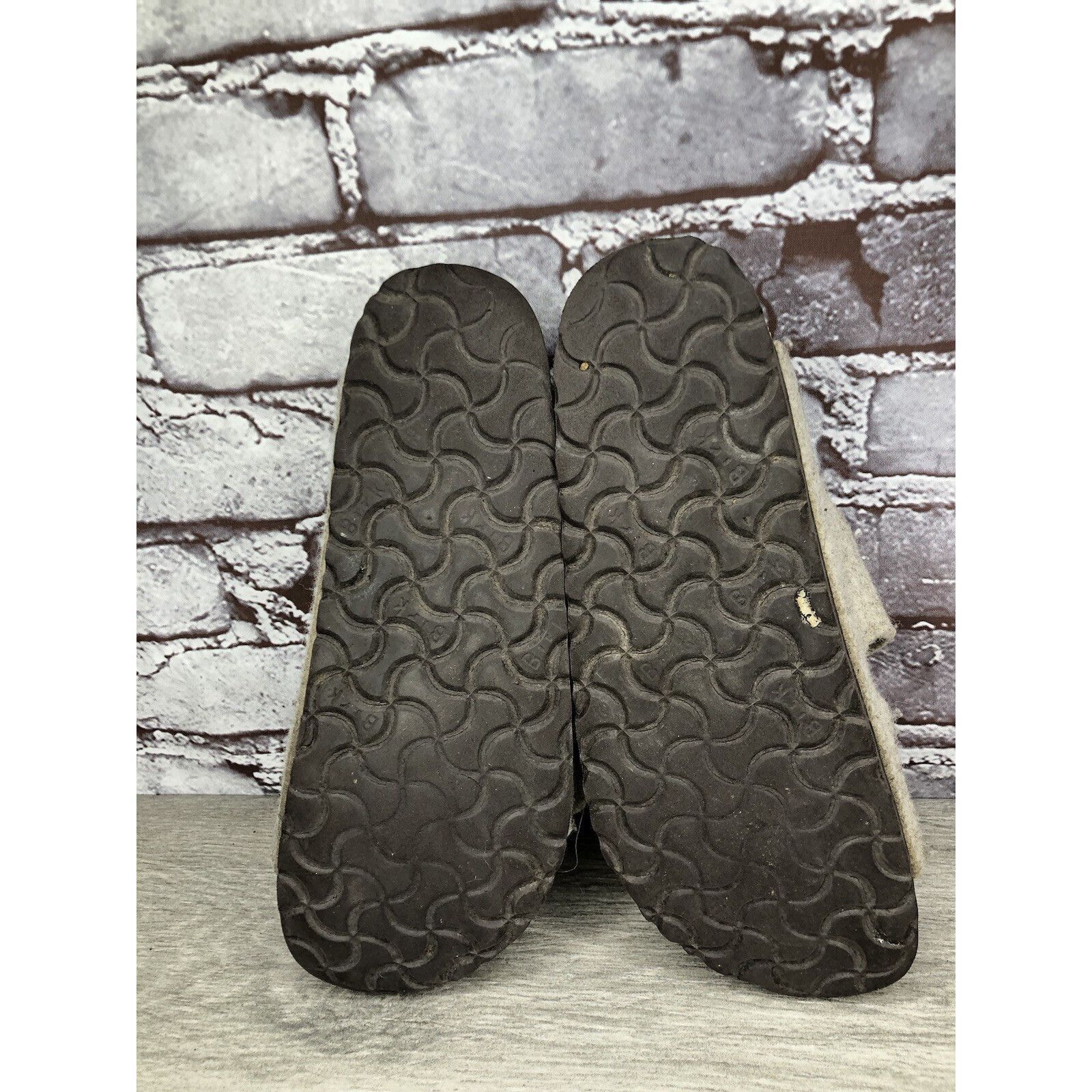 Birkenstock Birkenstock Wool Felt Beige Arizona Comfort Slides Sandals W Size US 7.5 / IT 37.5 - 22 Thumbnail