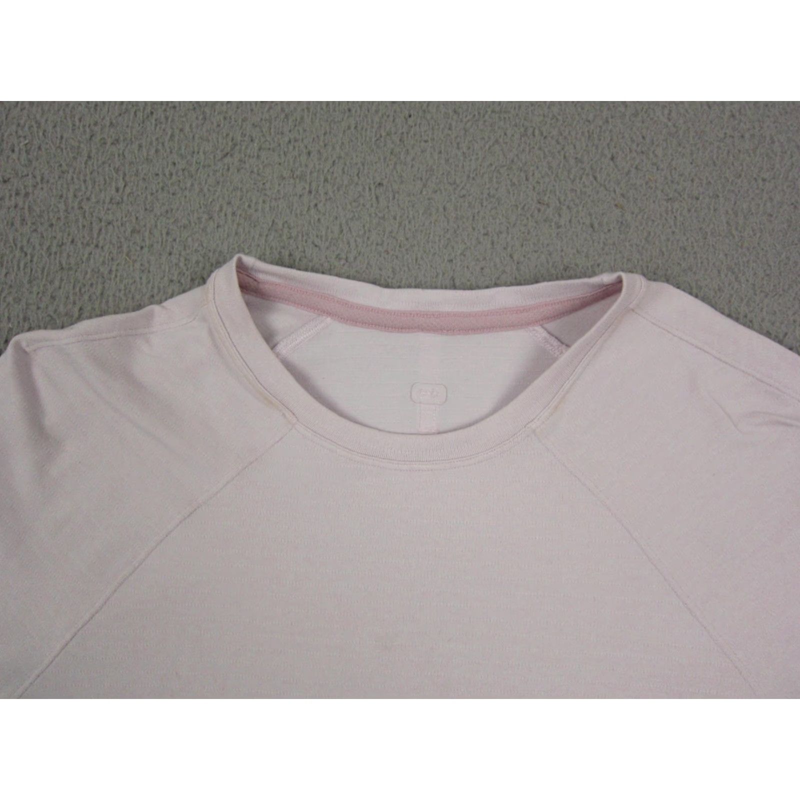 Lululemon Lululemon Shirt Womens 4 Pink Swiftly Tech Performance Stretch Gym Run Yoga Shirt Size S / US 4 / IT 40 - 2 Thumbnail