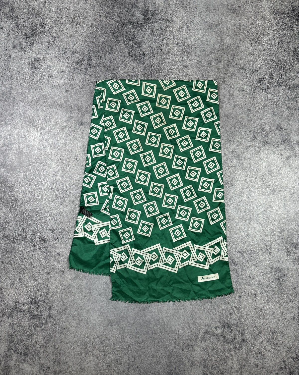 Aquascutum Aquascatum London Logo Scarf Silk Luxury Rare Casual VTg Size ONE SIZE - 1 Thumbnail