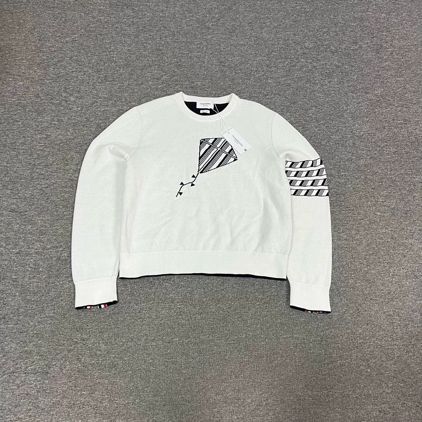 Thom Browne Thom Browne 4-Stripe Kite Jacquard White Knit Sweater Size US XXL / EU 58 / 5 - 1 Thumbnail