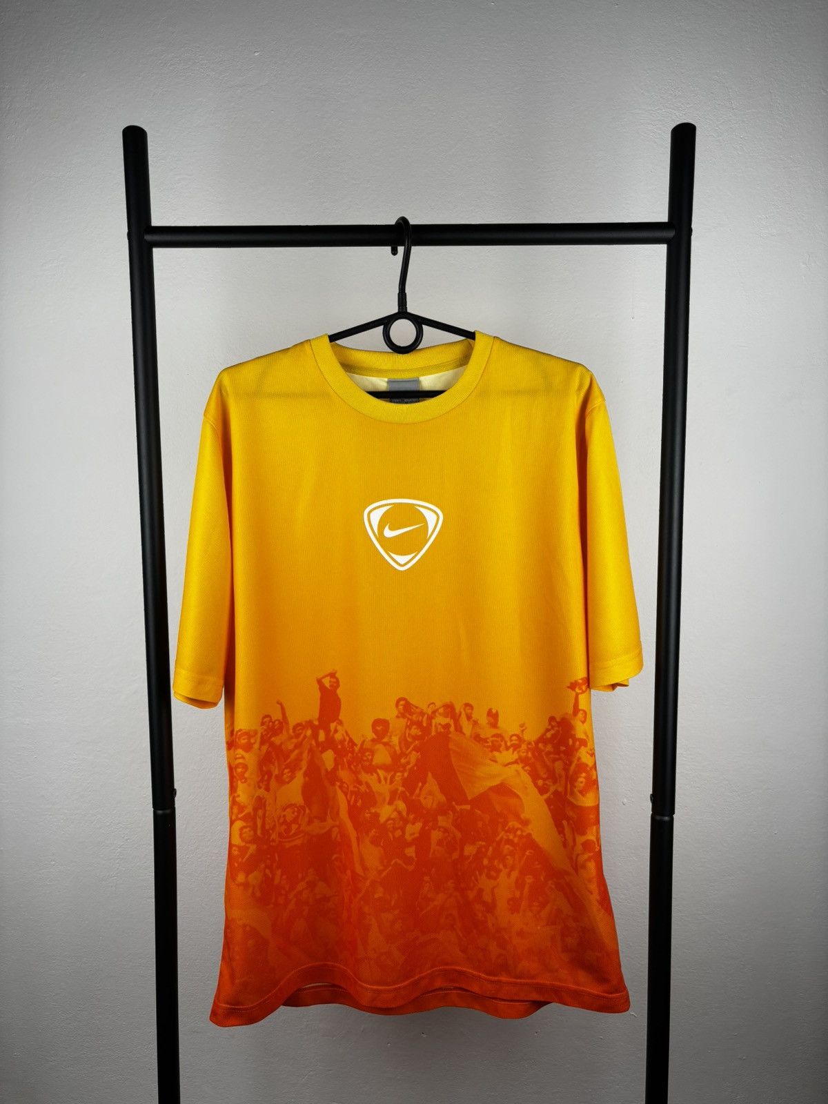 Nike Nike Football vintage t shirt size L Size US L / EU 52-54 / 3 - 1 Thumbnail