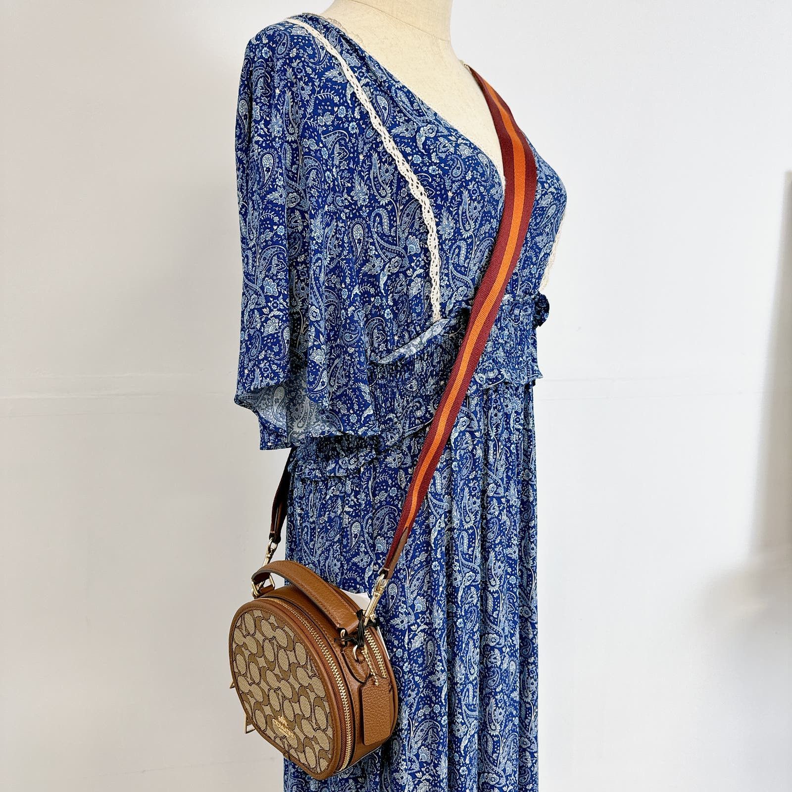 image of Coach Co986 Canteen Crossbody In Signature Jacquard In Khaki in Brown, Women's