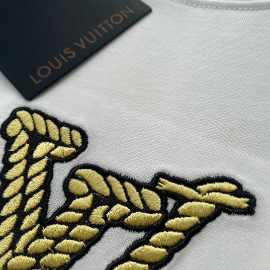Louis W. LV 2025 Embroidery Tee Top Quality Size M / US 6-8 / IT 42-44 - 9 Thumbnail