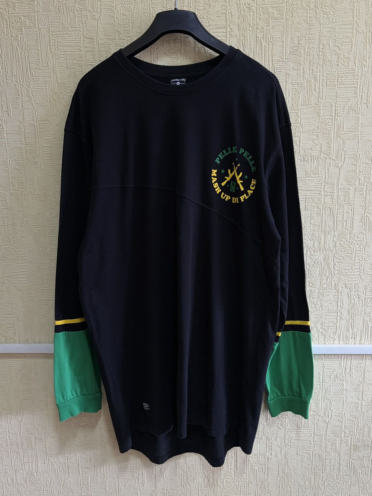 Pelle Pelle Vintage Pelle Pelle AK-47 Graphic Long Sleeve Tee 3XL Size US XXL / EU 58 / 5 - 2 Thumbnail
